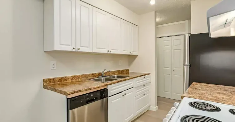 C204-5700 31 Street, Lloydminster City West, AB, T9V 1W3 - 9