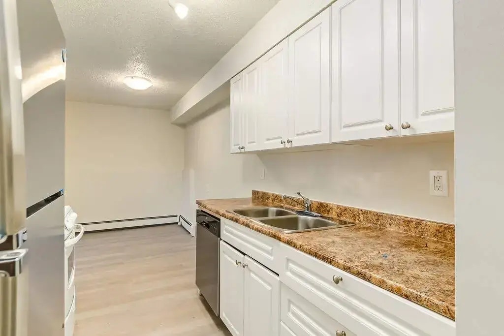 C204-5700 31 Street, Lloydminster City West, AB, T9V 1W3 - 8
