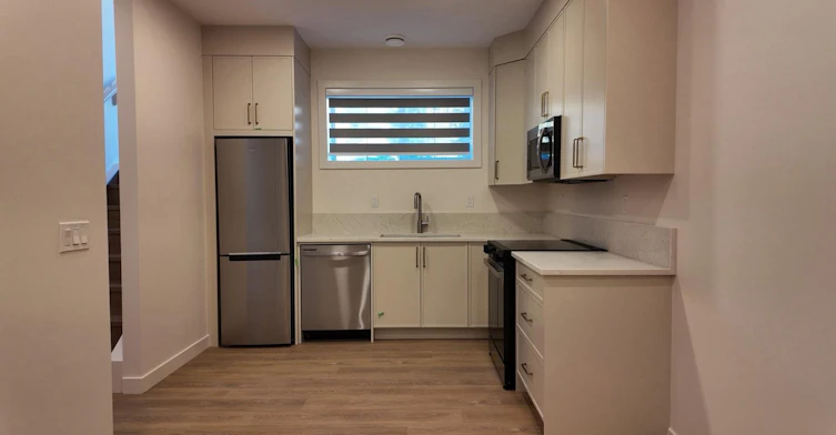 5683B-5681 19 Street Southwest, Calgary, AB, T3E 5H1 - 3