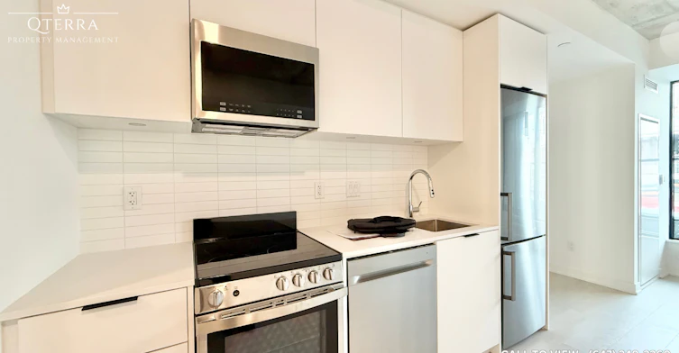 410-410 Keele Street, Toronto, ON, M6P 2K8 - 2