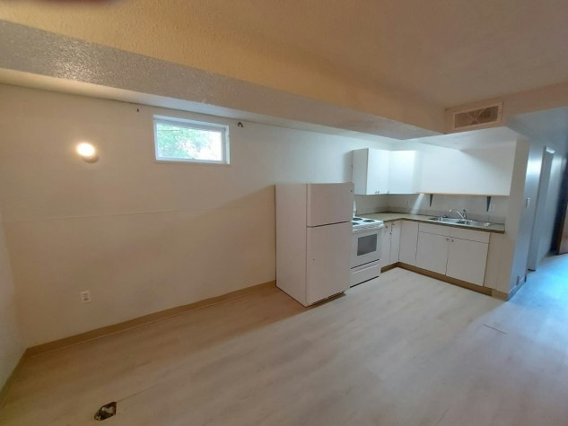 6305 61 Avenue, Red Deer, AB, T4N 5R6 - 8