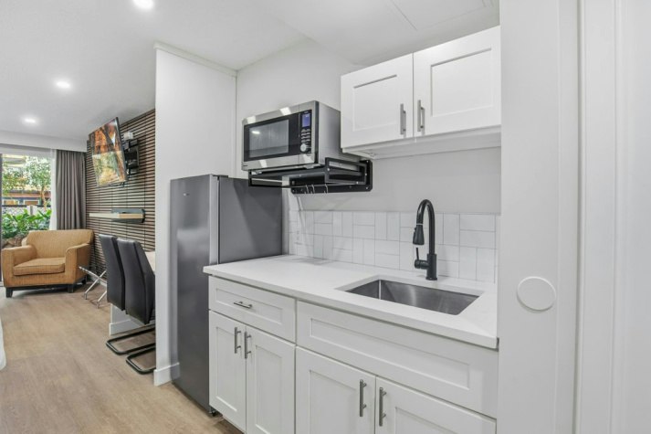 4311 49 Avenue, Red Deer, AB, T4N 5Y7 - 7