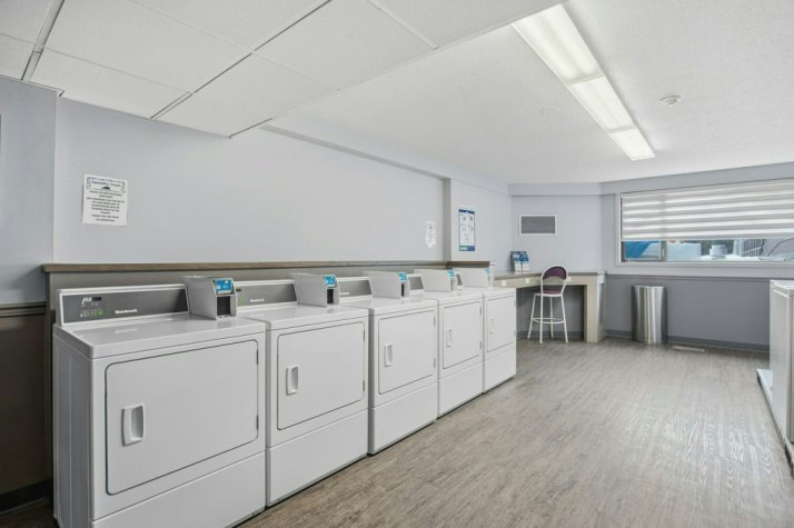 4311 49 Avenue, Red Deer, AB, T4N 5Y7 - 6