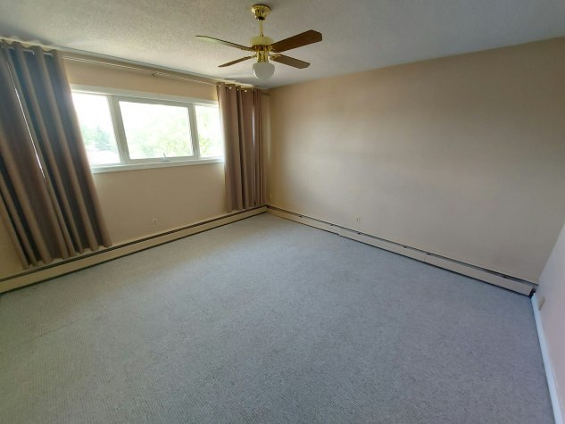 3606 57 Avenue, Red Deer, AB, T4N 4R5 - 4