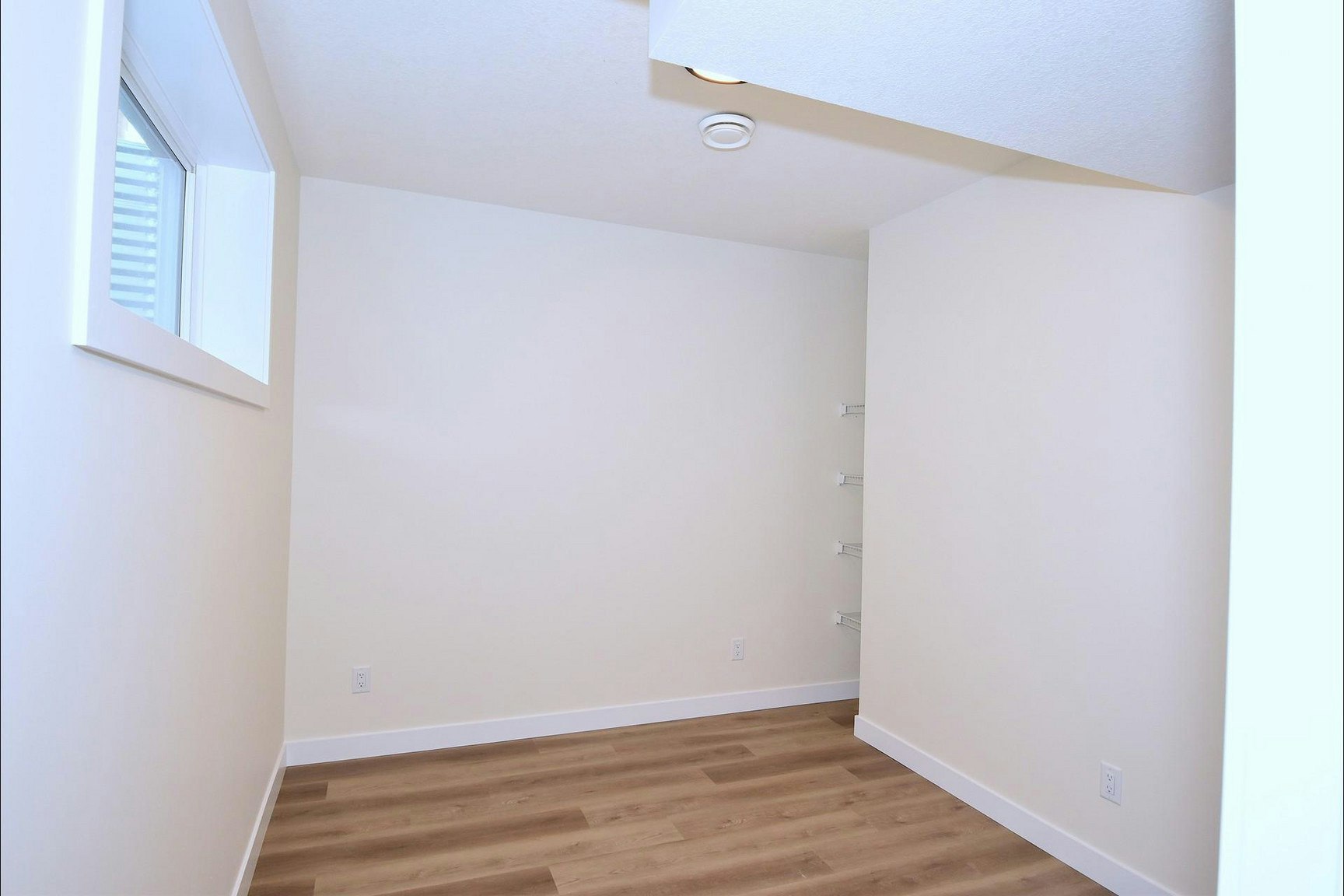 2115 5 Avenue Southwest, Edmonton, AB, T6X 3L9 - 94