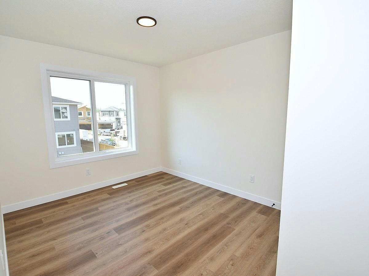 2115 5 Avenue Southwest, Edmonton, AB, T6X 3L9 - 23