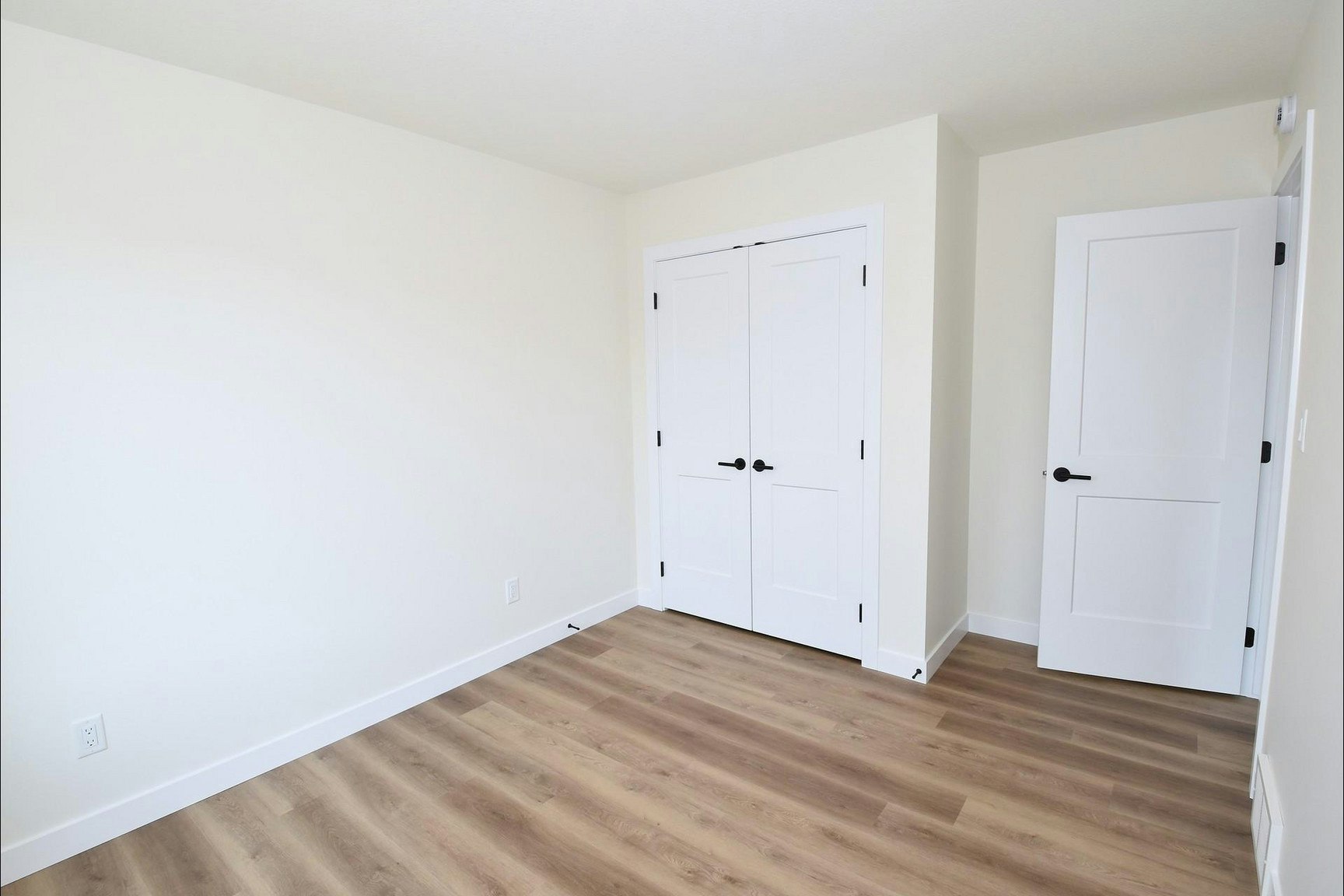 2115 5 Avenue Southwest, Edmonton, AB, T6X 3L9 - 127