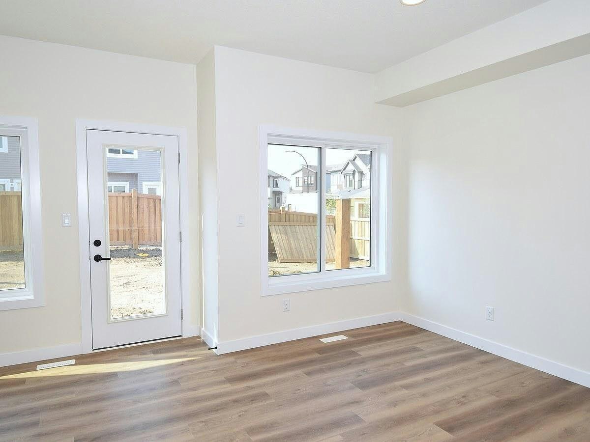 2115 5 Avenue Southwest, Edmonton, AB, T6X 3L9 - 40