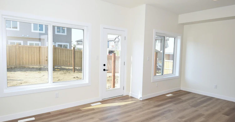 2115 5 Avenue Southwest, Edmonton, AB, T6X 3L9 - 111