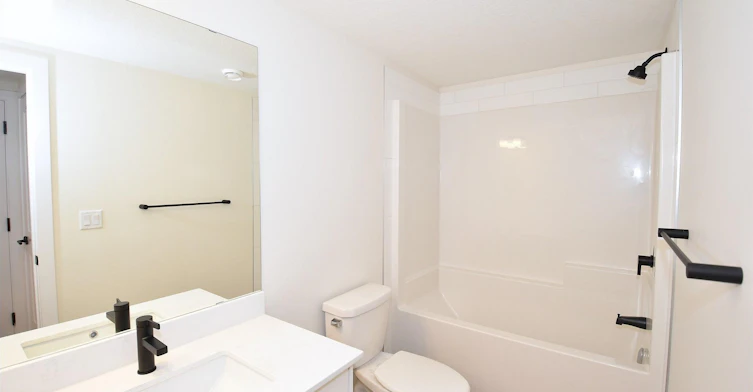 2115 5 Avenue Southwest, Edmonton, AB, T6X 3L9 - 88