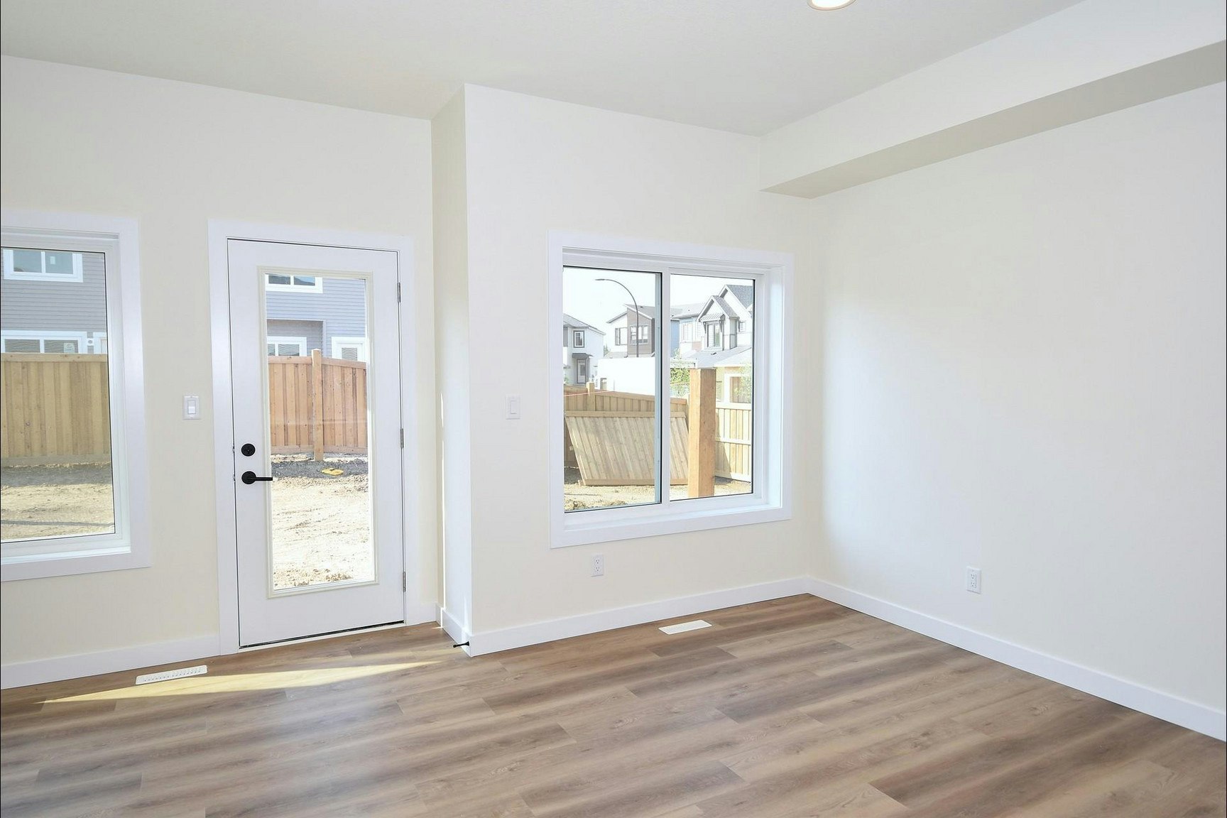 2115 5 Avenue Southwest, Edmonton, AB, T6X 3L9 - 110