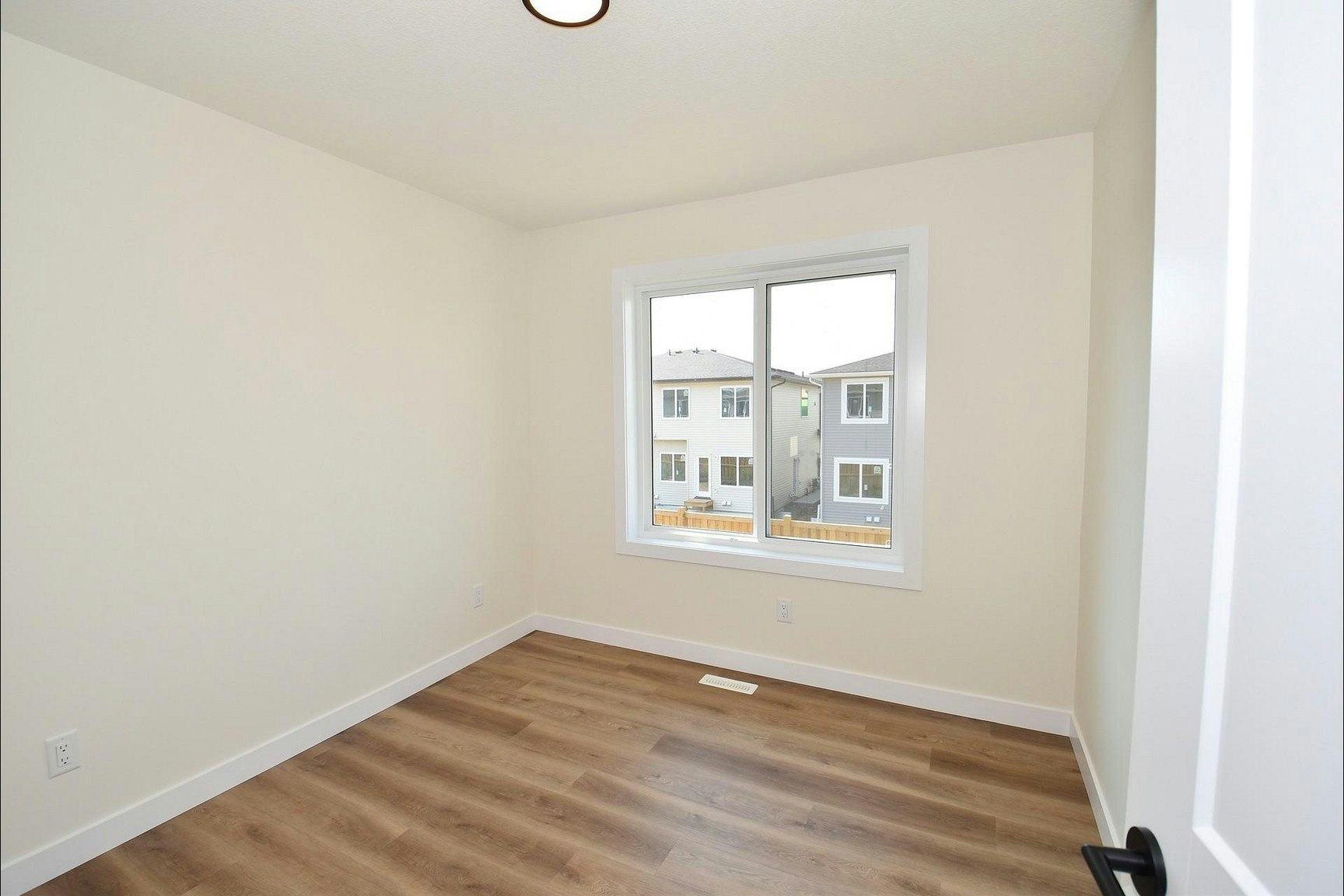 2115 5 Avenue Southwest, Edmonton, AB, T6X 3L9 - 128