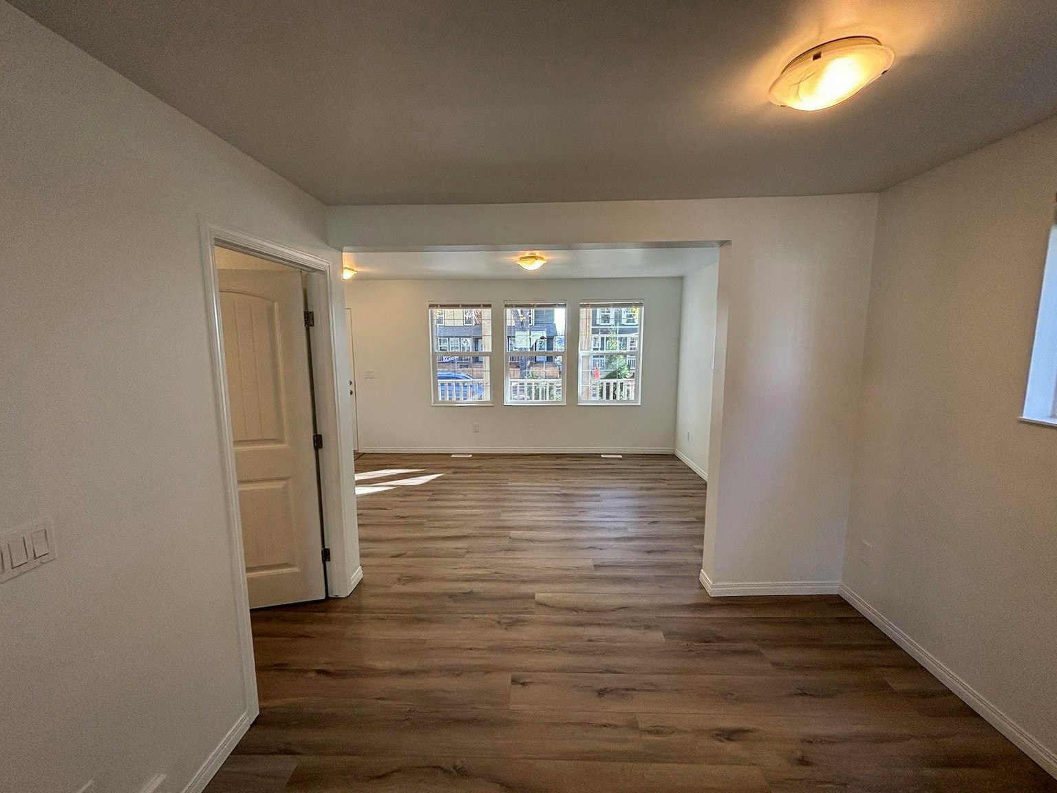 Main-11208 51 Street Northwest, Edmonton, AB, T5W 3E8 - 4