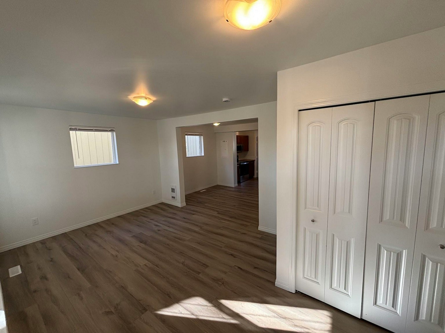 Main-11208 51 Street Northwest, Edmonton, AB, T5W 3E8 - 9