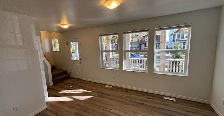 Main-11208 51 Street Northwest, Edmonton, AB, T5W 3E8 - 3