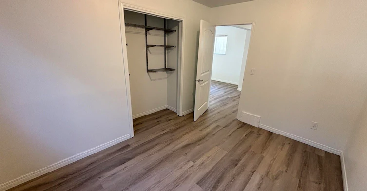 Main-11208 51 Street Northwest, Edmonton, AB, T5W 3E8 - 12