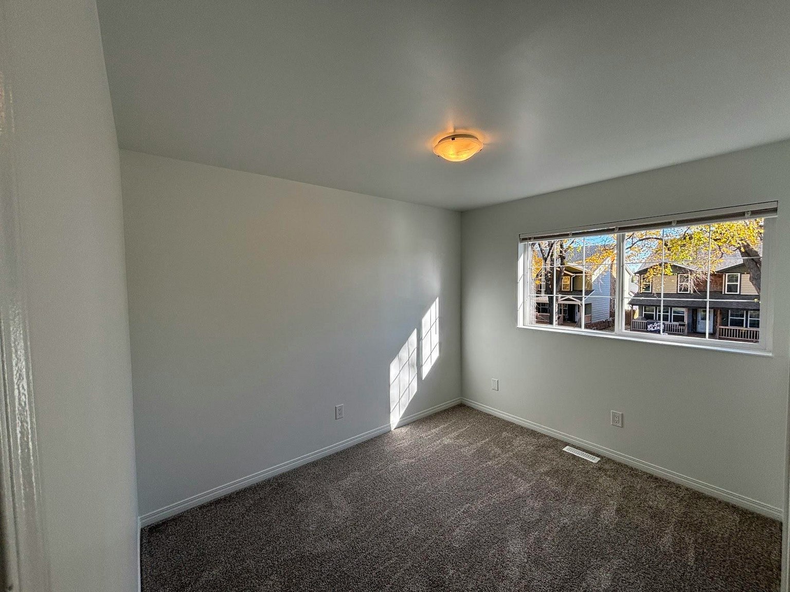 Main-11208 51 Street Northwest, Edmonton, AB, T5W 3E8 - 18