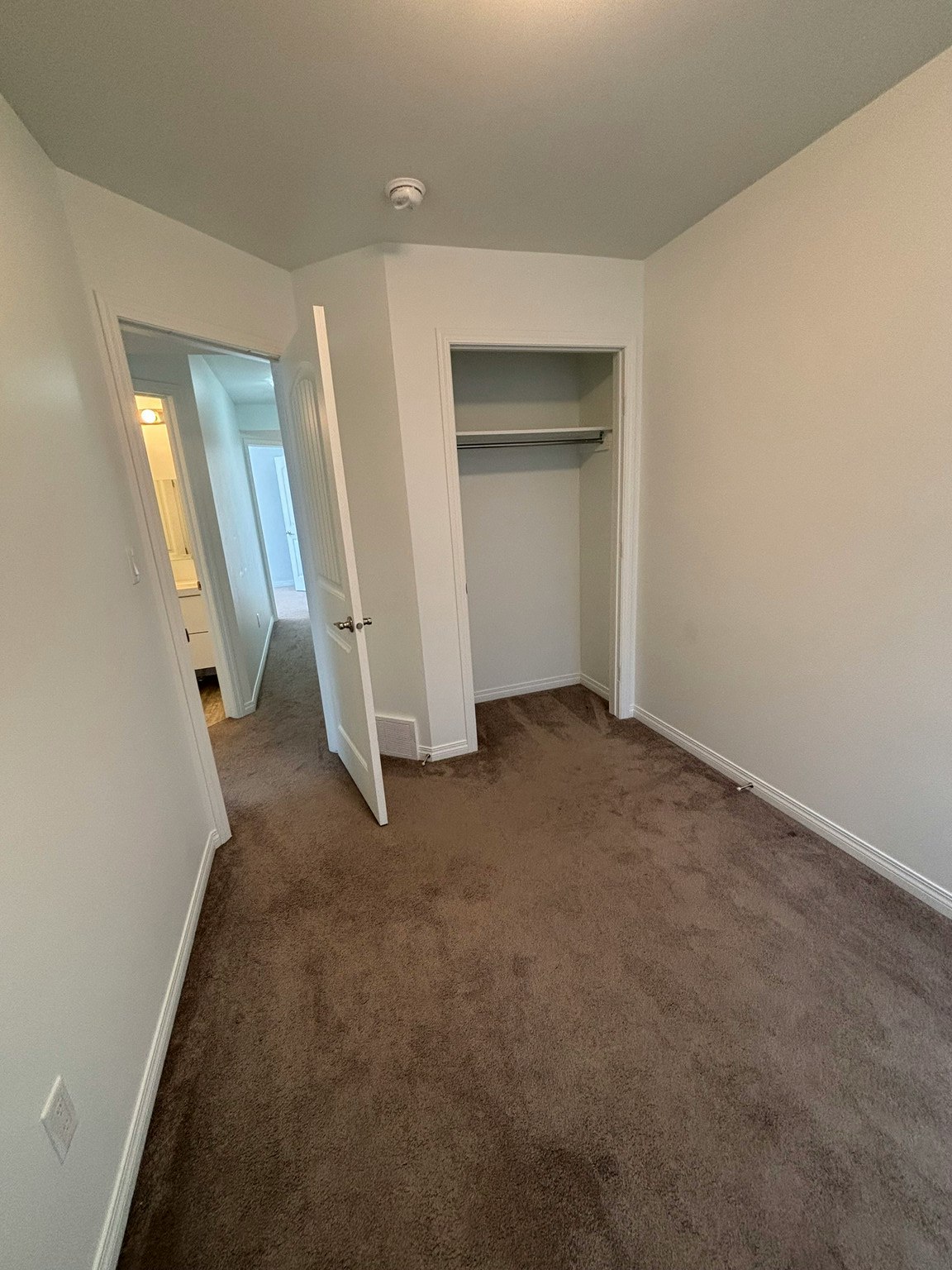Main-12148 105 Street, Edmonton, AB, T5G 2R9 - 7