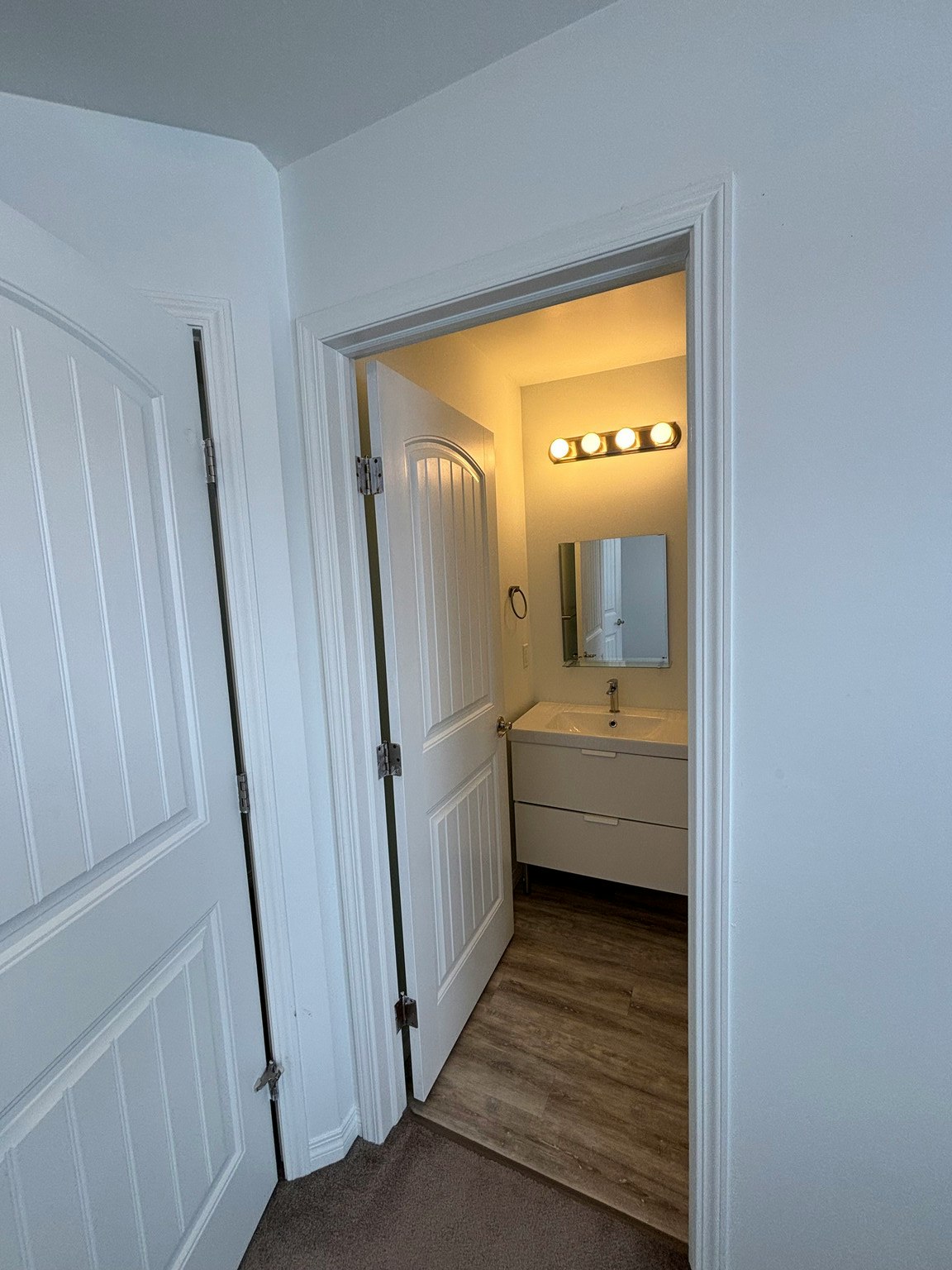 Main-12148 105 Street, Edmonton, AB, T5G 2R9 - 19