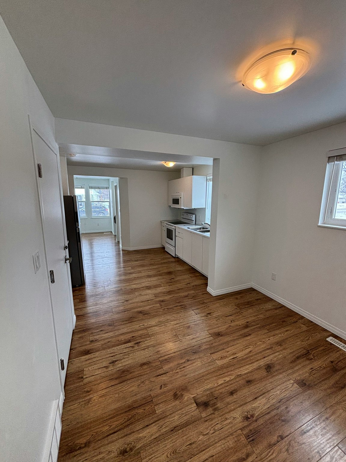 Main-12148 105 Street, Edmonton, AB, T5G 2R9 - 29