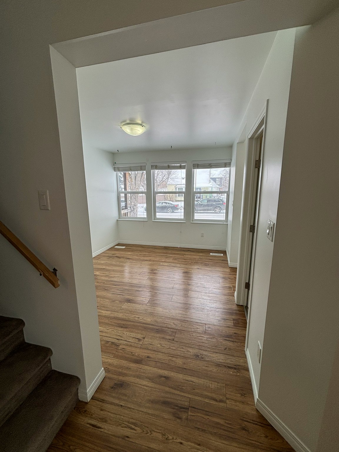 Main-12148 105 Street, Edmonton, AB, T5G 2R9 - 5