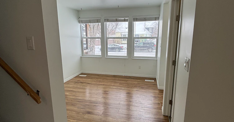 Main-12148 105 Street, Edmonton, AB, T5G 2R9 - 5