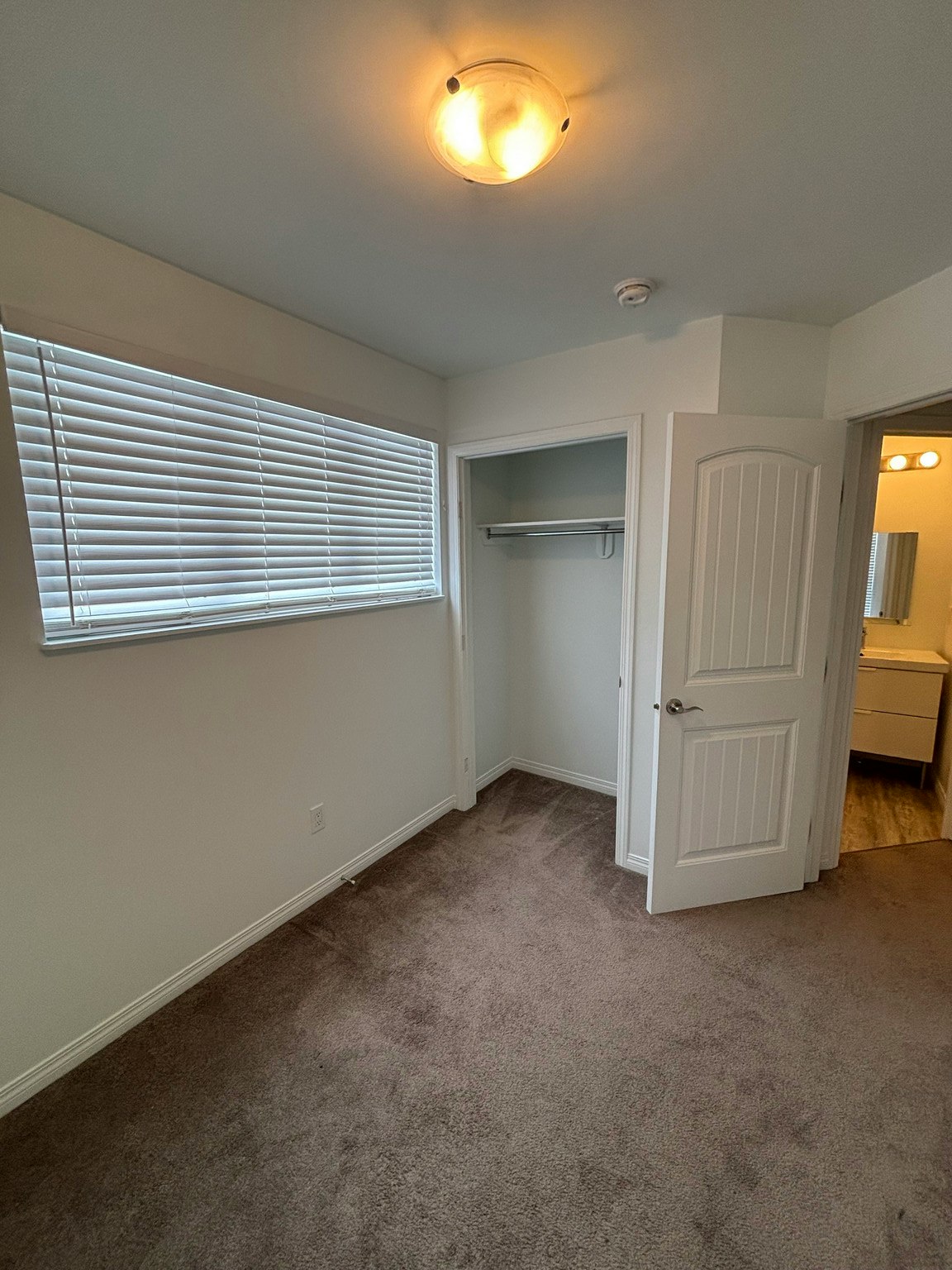 Main-12148 105 Street, Edmonton, AB, T5G 2R9 - 14