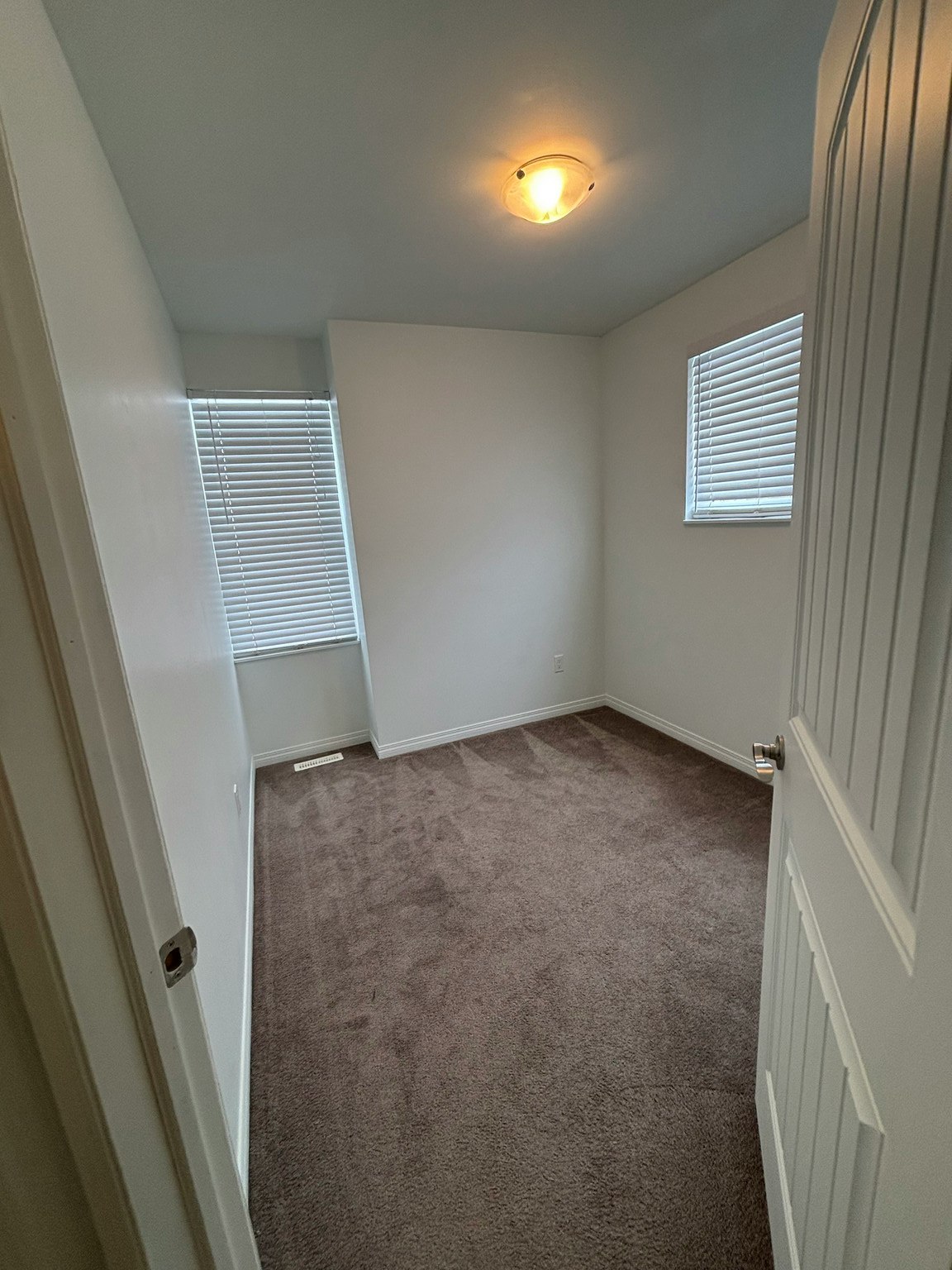 Main-12148 105 Street, Edmonton, AB, T5G 2R9 - 16