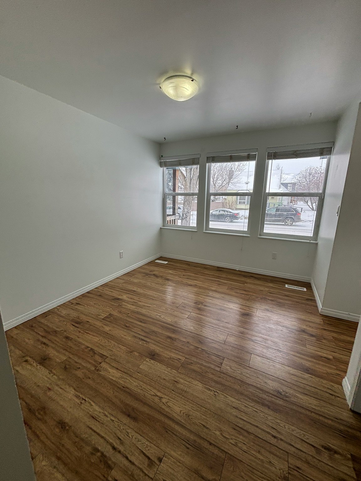 Main-12148 105 Street, Edmonton, AB, T5G 2R9 - 12