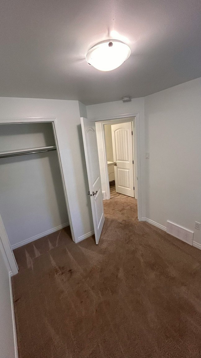 BSMT-12030 54th Street Northwest, Edmonton, AB, T5W 3N3 - 14