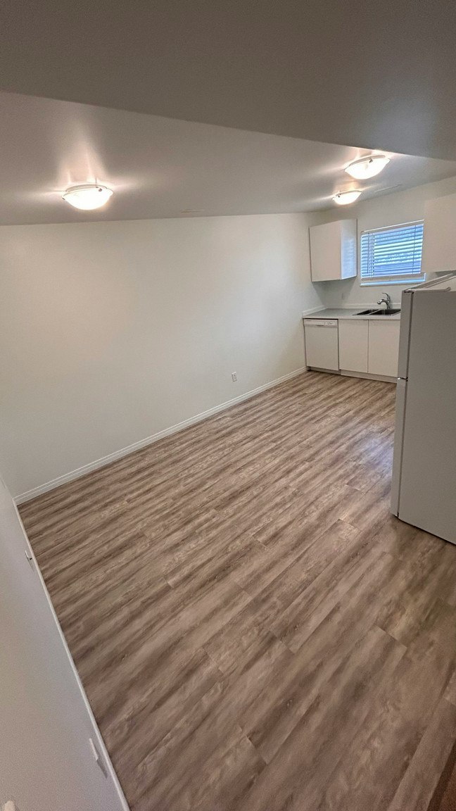 BSMT-12030 54th Street Northwest, Edmonton, AB, T5W 3N3 - 7