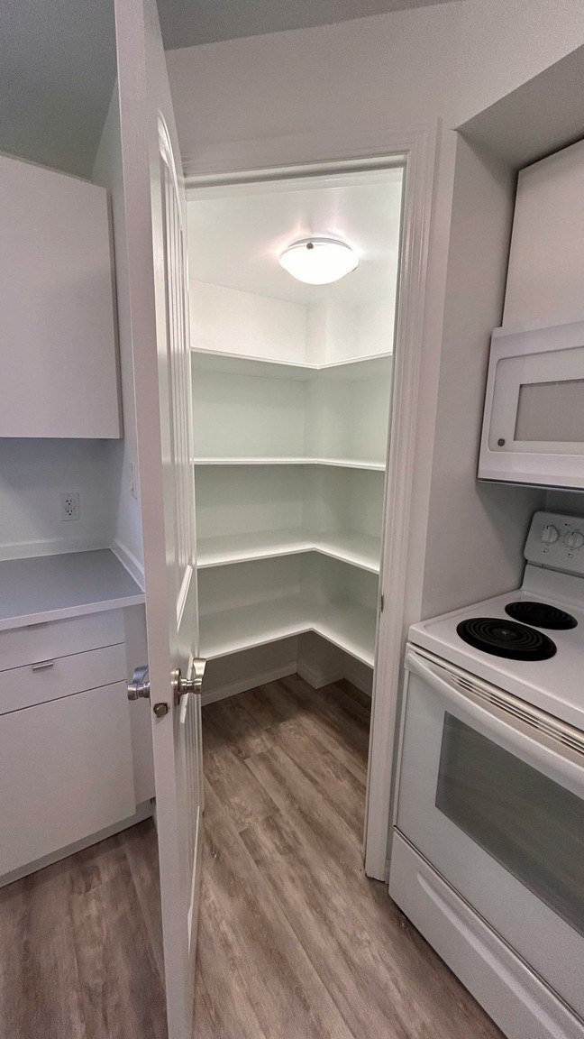 BSMT-12030 54th Street Northwest, Edmonton, AB, T5W 3N3 - 6