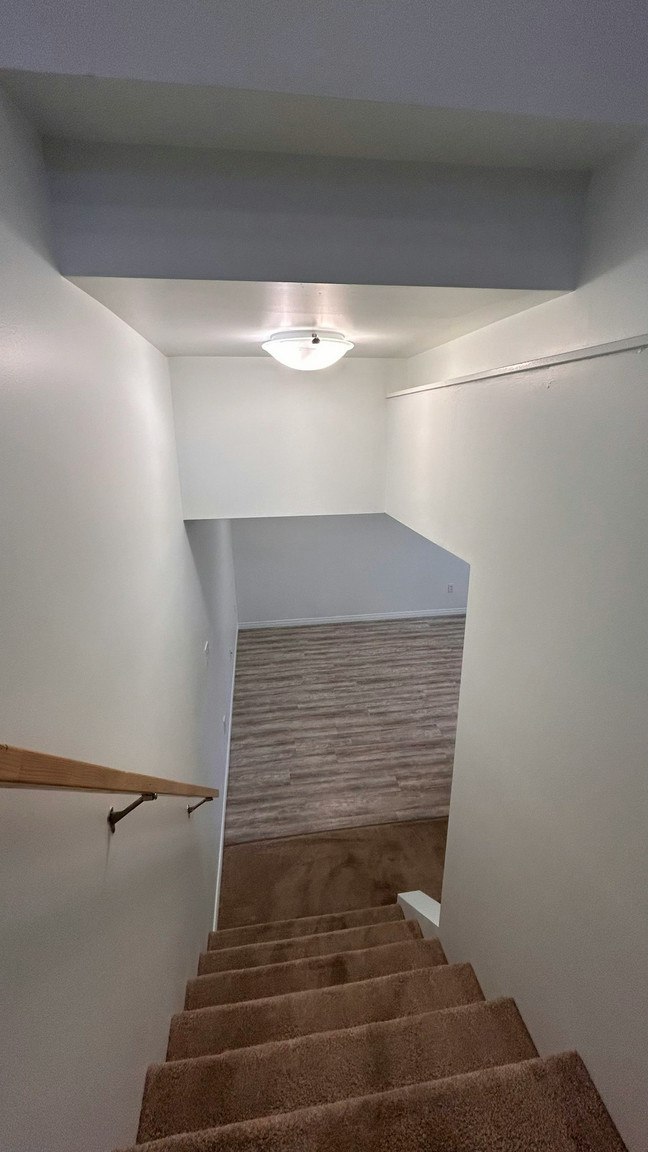 BSMT-12030 54th Street Northwest, Edmonton, AB, T5W 3N3 - 3