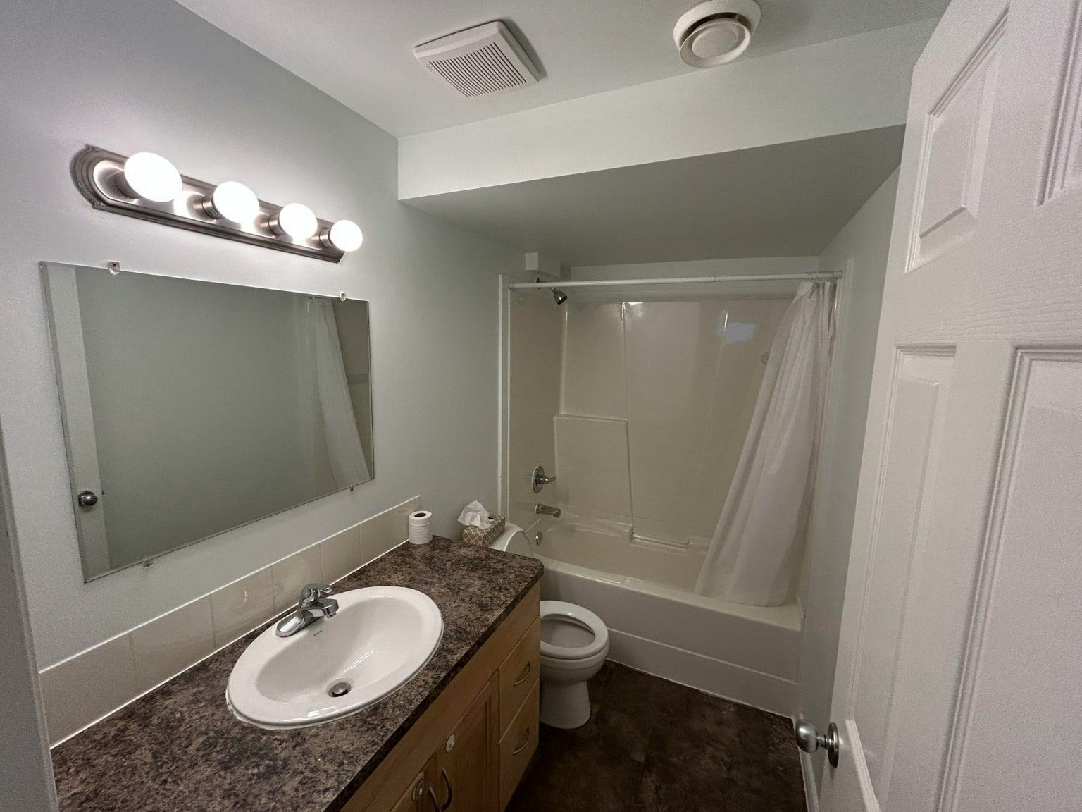 Bsmt-11811 47 Street Northwest, Edmonton, AB, T5W 2W7 - 10