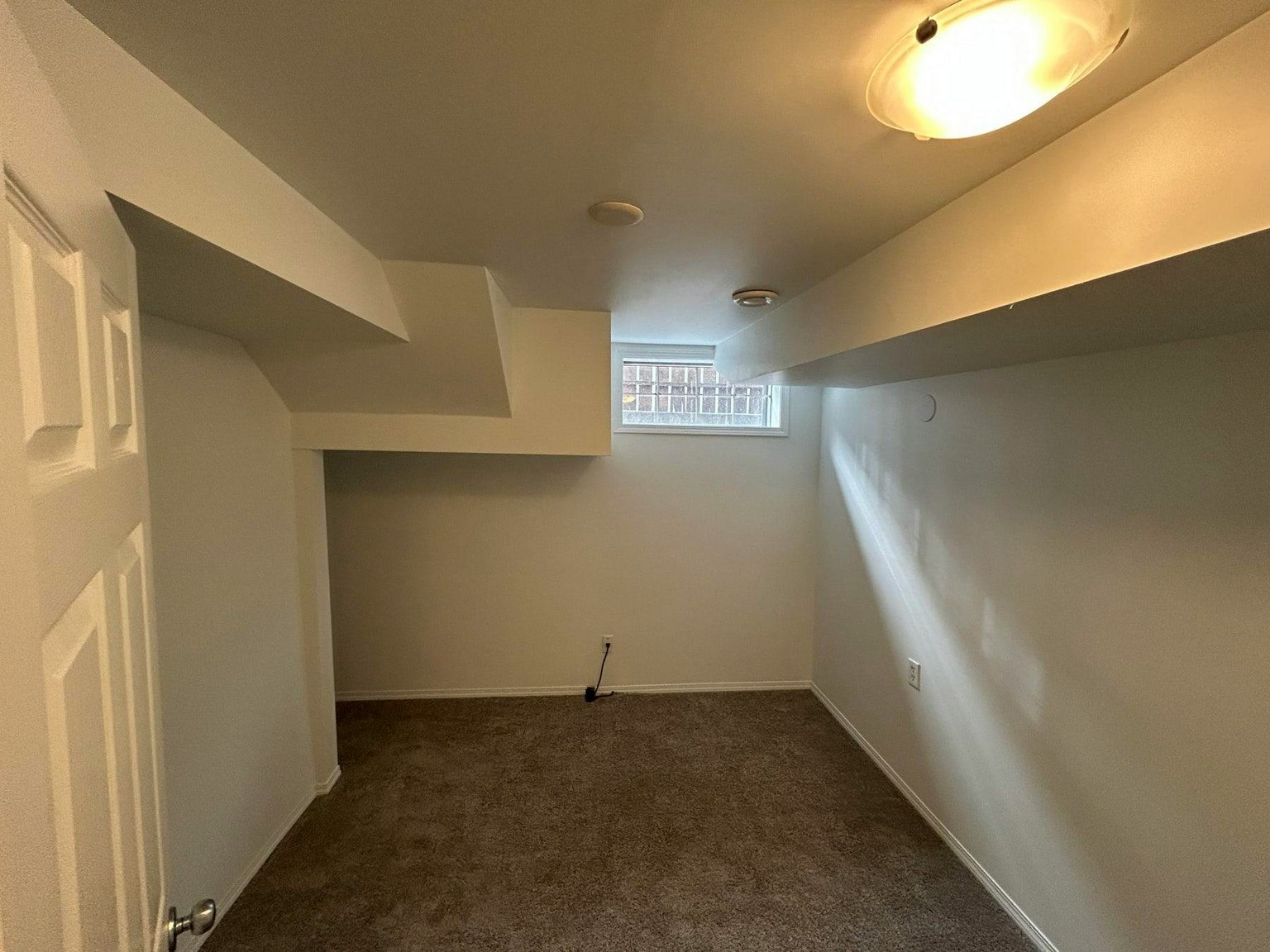 Bsmt-11811 47 Street Northwest, Edmonton, AB, T5W 2W7 - 5