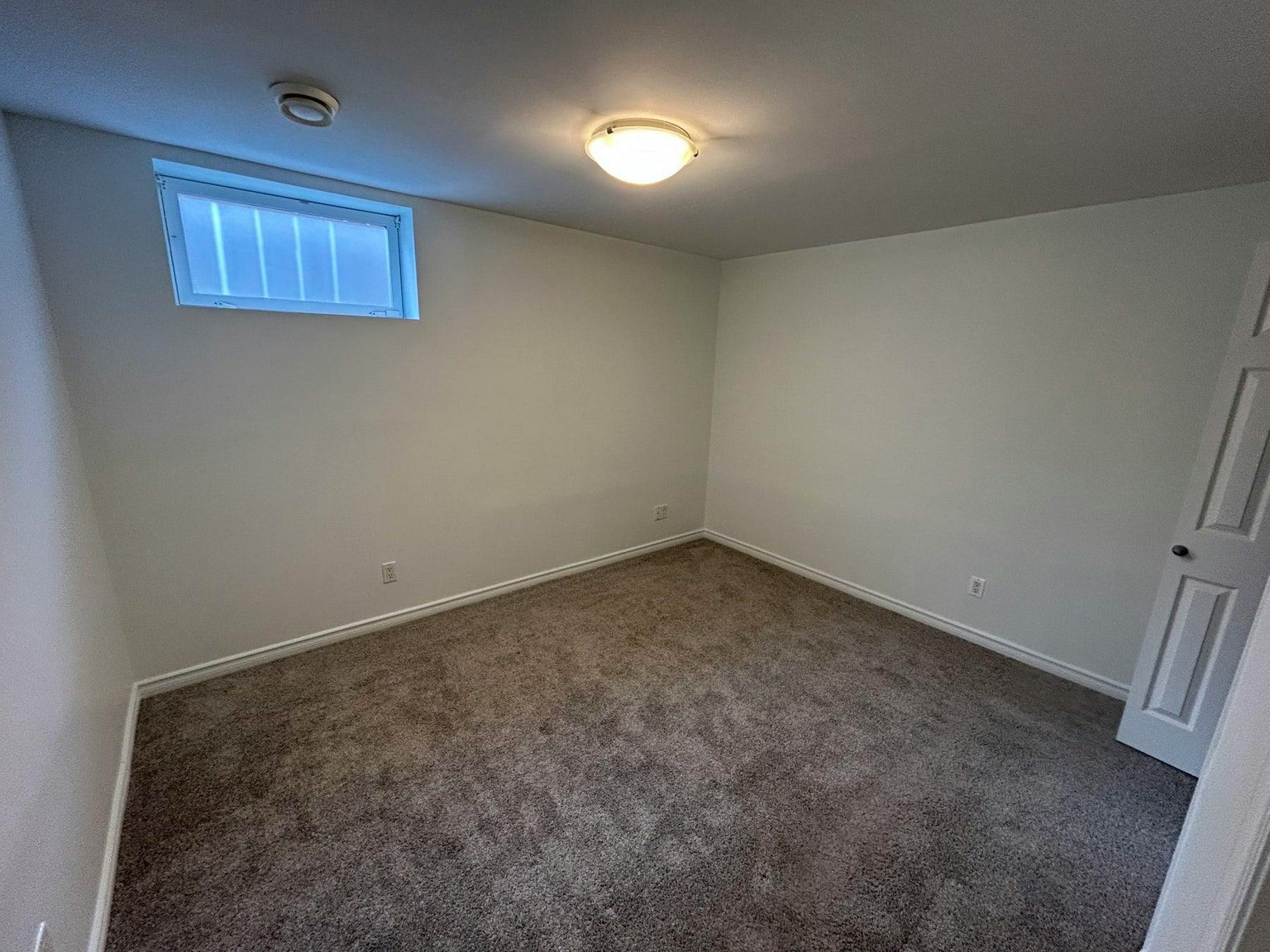 Bsmt-11811 47 Street Northwest, Edmonton, AB, T5W 2W7 - 9