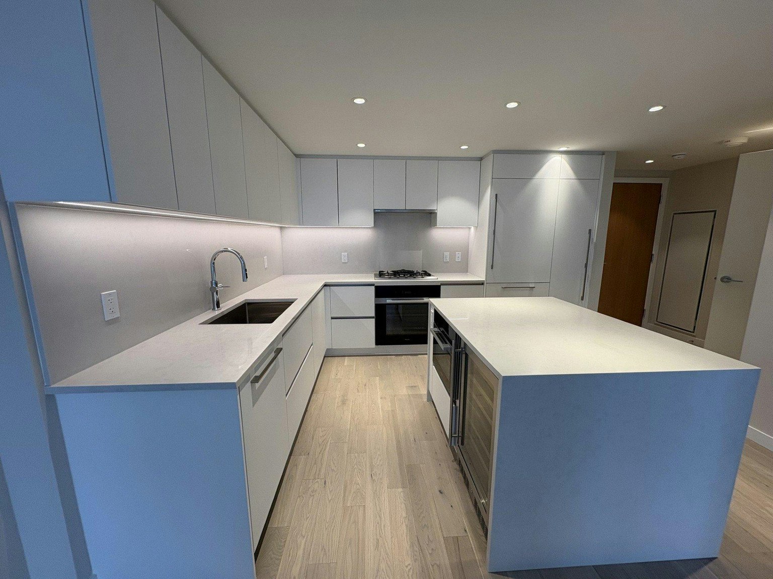 1604-485 West 42nd Avenue, Vancouver, BC, V5Y 0R6 - 3