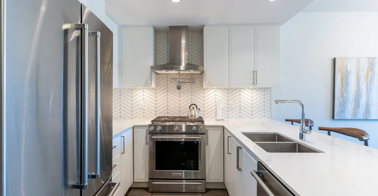 4477 Hastings Street, Burnaby, BC, V5C 0L6 - 2