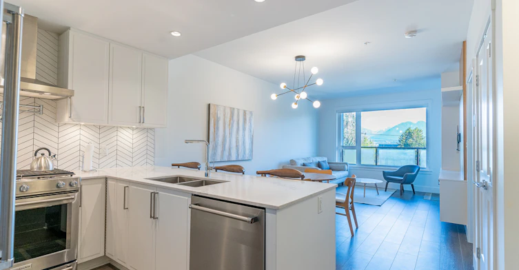 4477 Hastings Street, Burnaby, BC, V5C 0L6 - 6