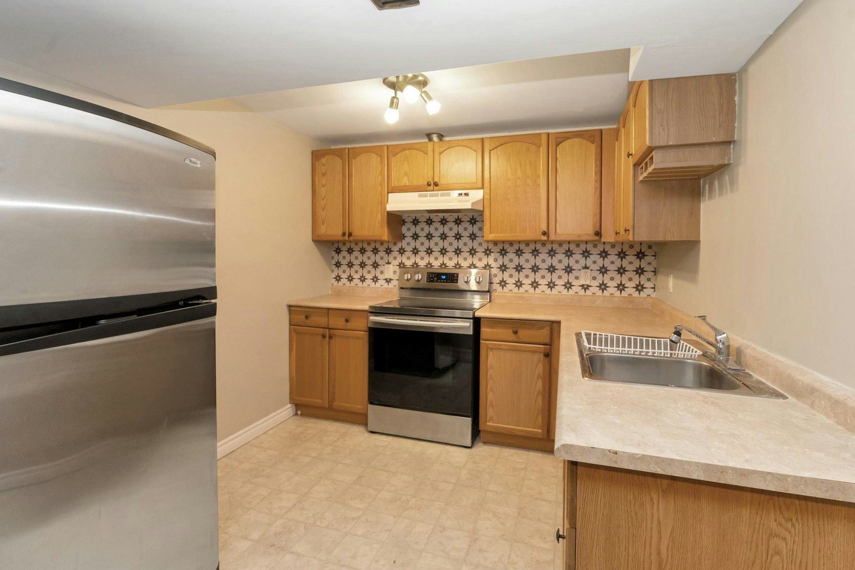 LL-22 Brown Wood Drive, Barrie, ON, L4M 6N4 - 7
