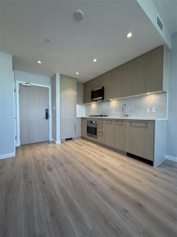 1604-5938 Olive Avenue, Burnaby, BC, V5H 0M6 - 2