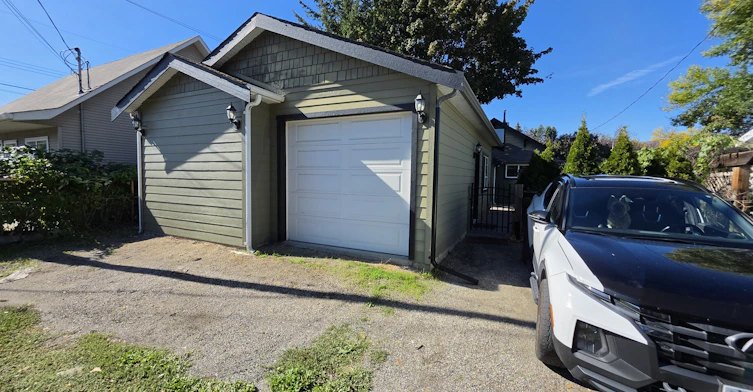 1409 Ethel Street, Kelowna, BC, V1Y 2X5