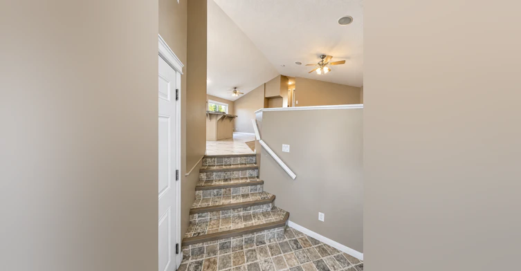 1328 80 Street Southwest, Edmonton, AB, T6X 1H4 - 3