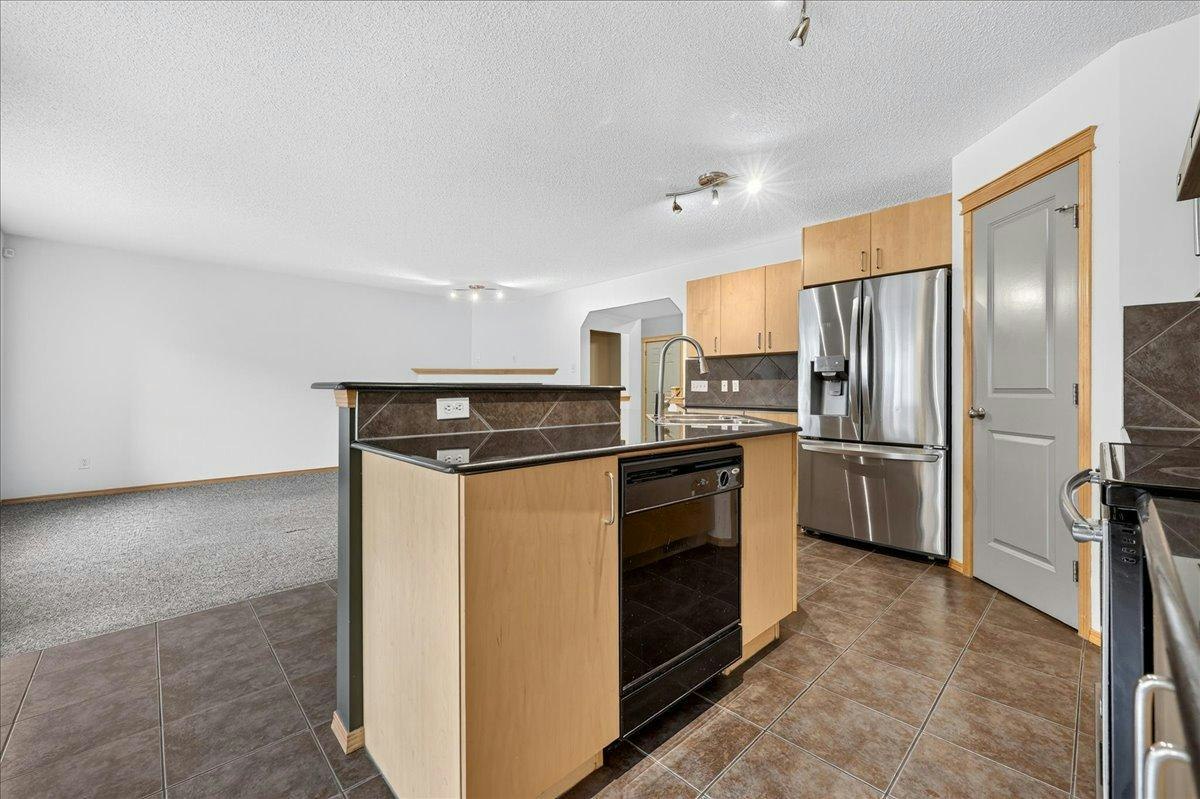 177 Royal Birch Terrace Nw, Calgary, AB, T3G 5P2 - 7