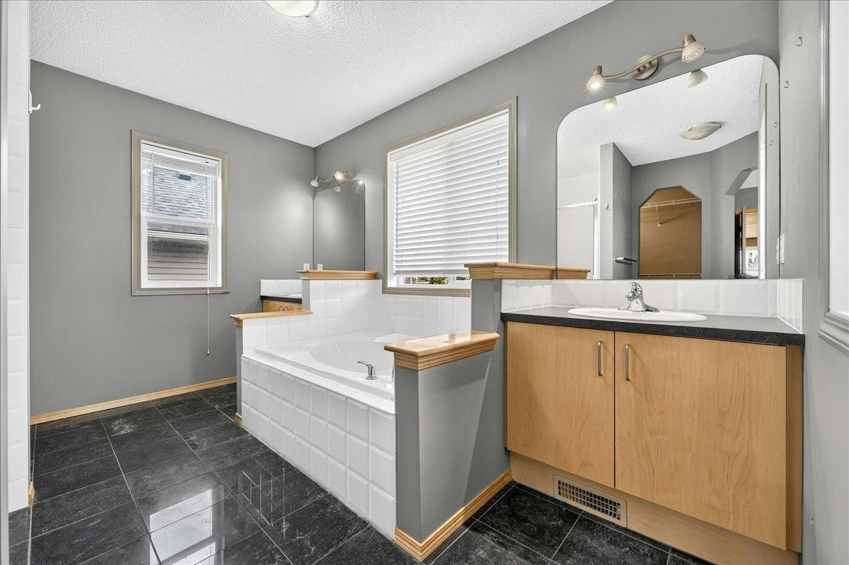 177 Royal Birch Terrace Nw, Calgary, AB, T3G 5P2 - 28