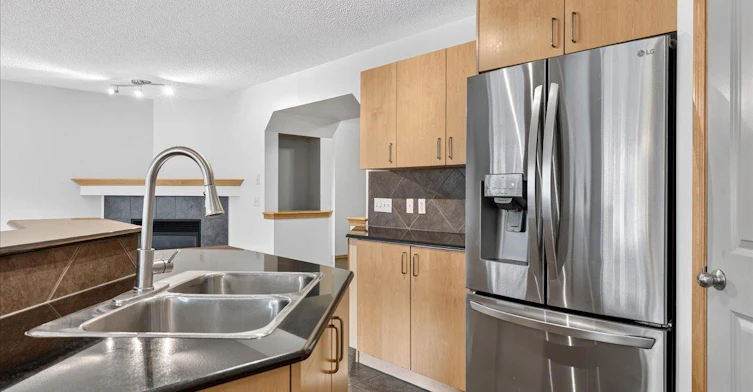 177 Royal Birch Terrace Nw, Calgary, AB, T3G 5P2 - 8