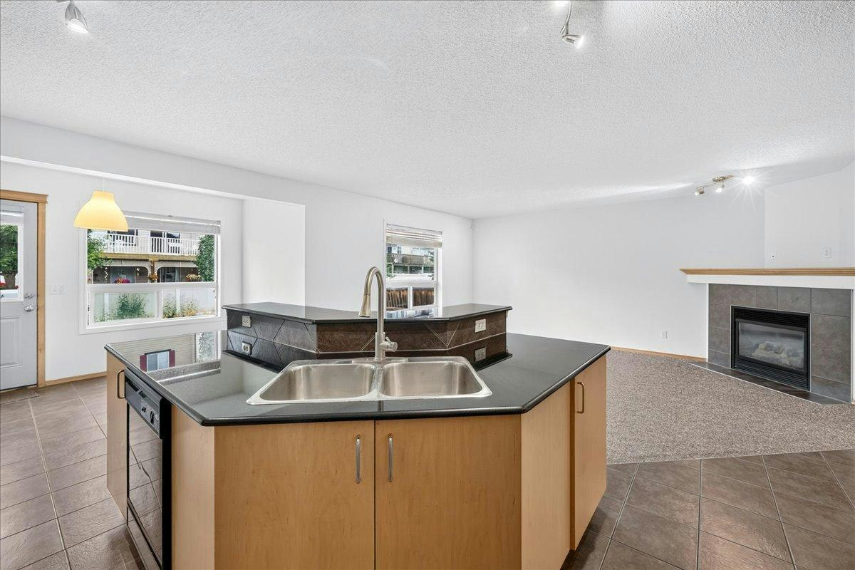 177 Royal Birch Terrace Nw, Calgary, AB, T3G 5P2 - 9