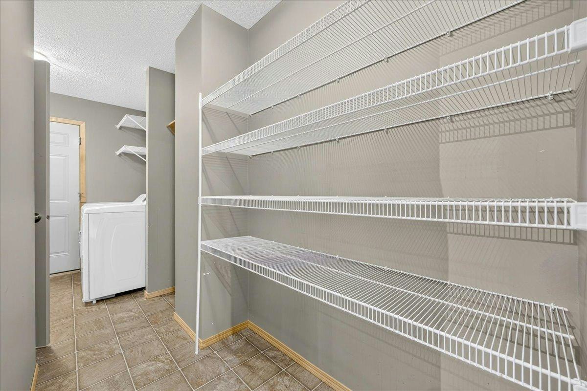 177 Royal Birch Terrace Nw, Calgary, AB, T3G 5P2 - 14