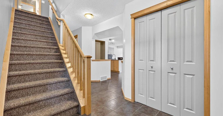 177 Royal Birch Terrace Nw, Calgary, AB, T3G 5P2 - 13