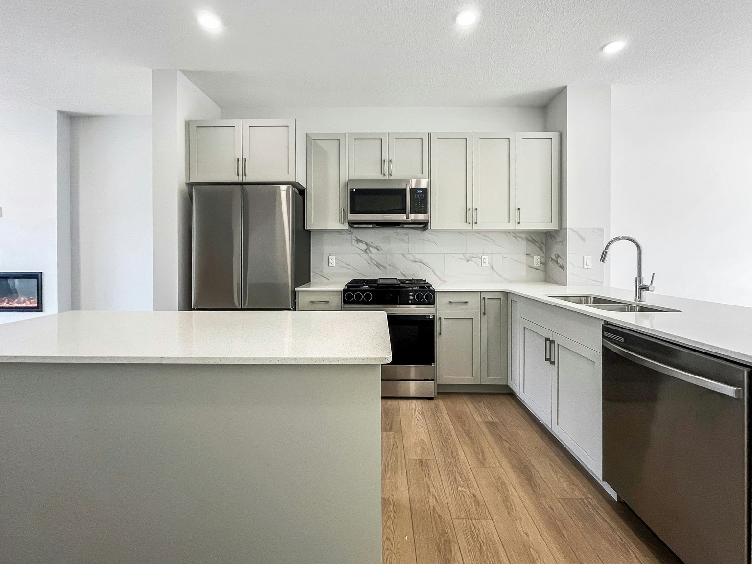254 Orchards Boulevard Southwest, Edmonton, AB, T6X 2Y6 - 3